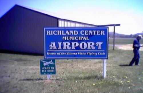 Richland Center Municipal Airport