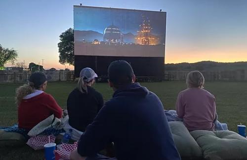 Starlite 14 Drive-In